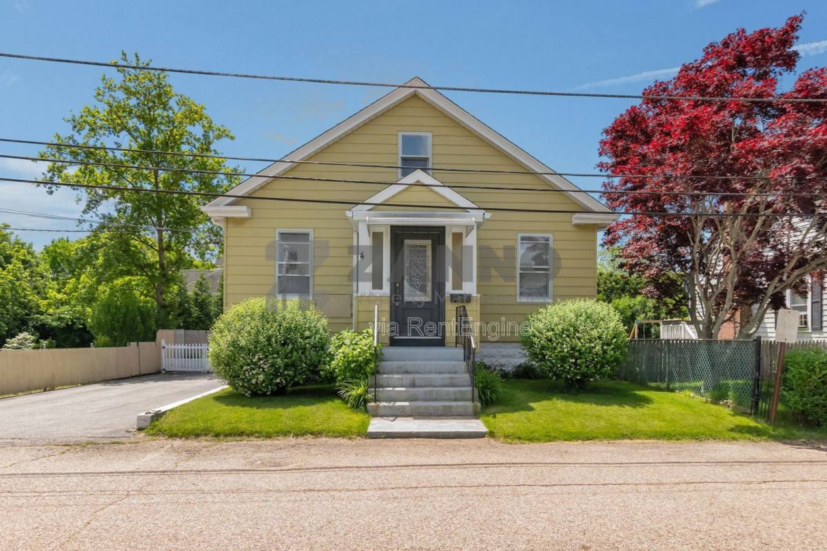 House for rent at 4 Harker Ave, Bristol, RI 02809