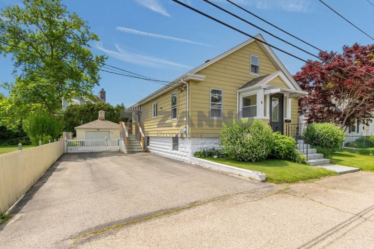 House for rent at 4 Harker Ave, Bristol, RI 02809