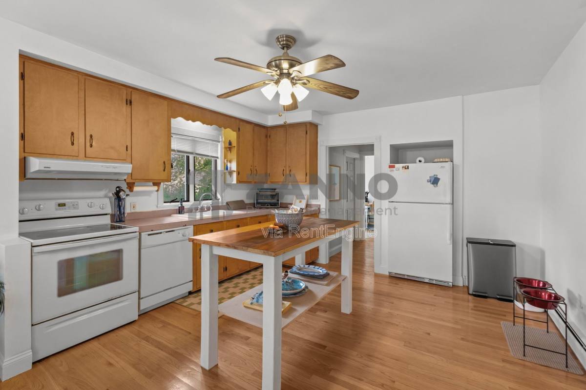 House for rent at 4 Harker Ave, Bristol, RI 02809