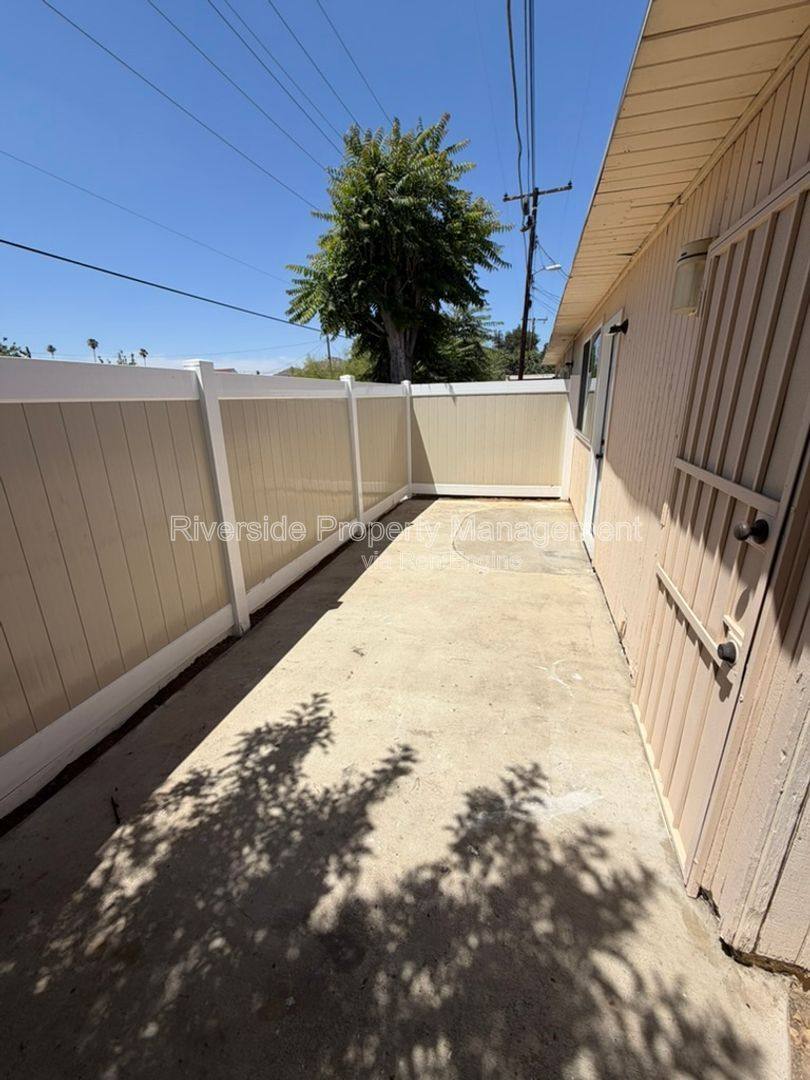 Apartment for rent at 429 Glen St #C, Riverside, CA 92507