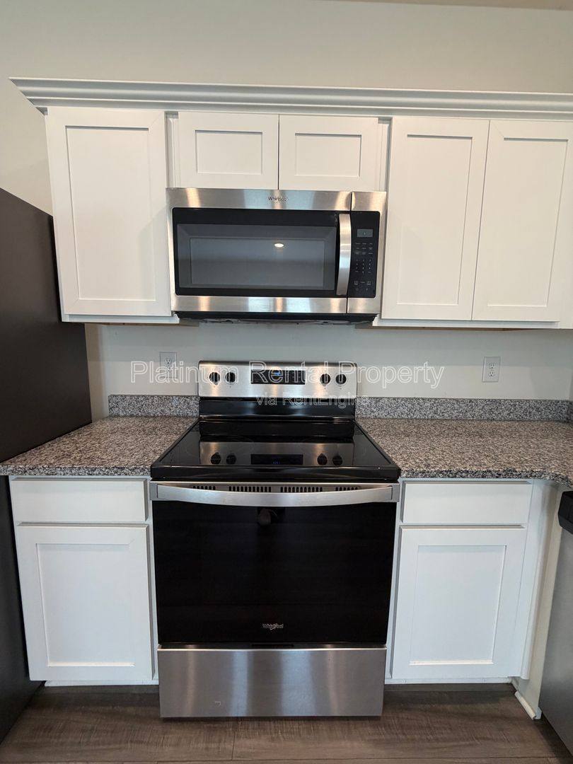 Townhouse for rent at 177 Swindon Dr, McDonough, GA 30253