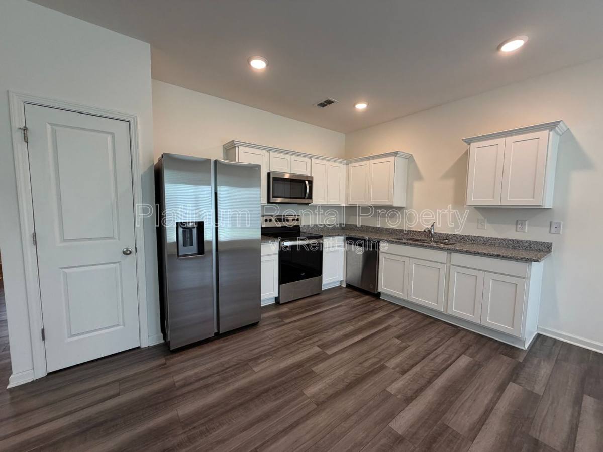 Townhouse for rent at 177 Swindon Dr, McDonough, GA 30253