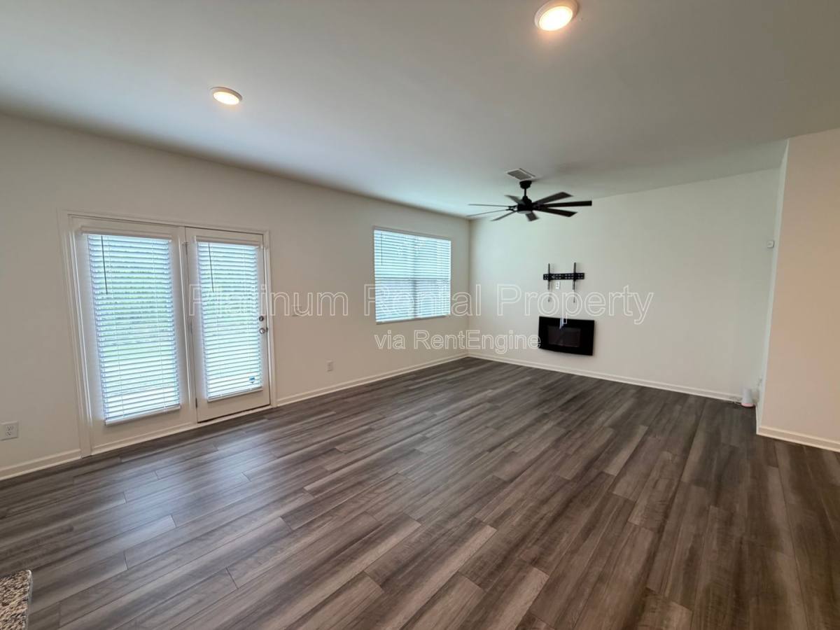 Townhouse for rent at 177 Swindon Dr, McDonough, GA 30253