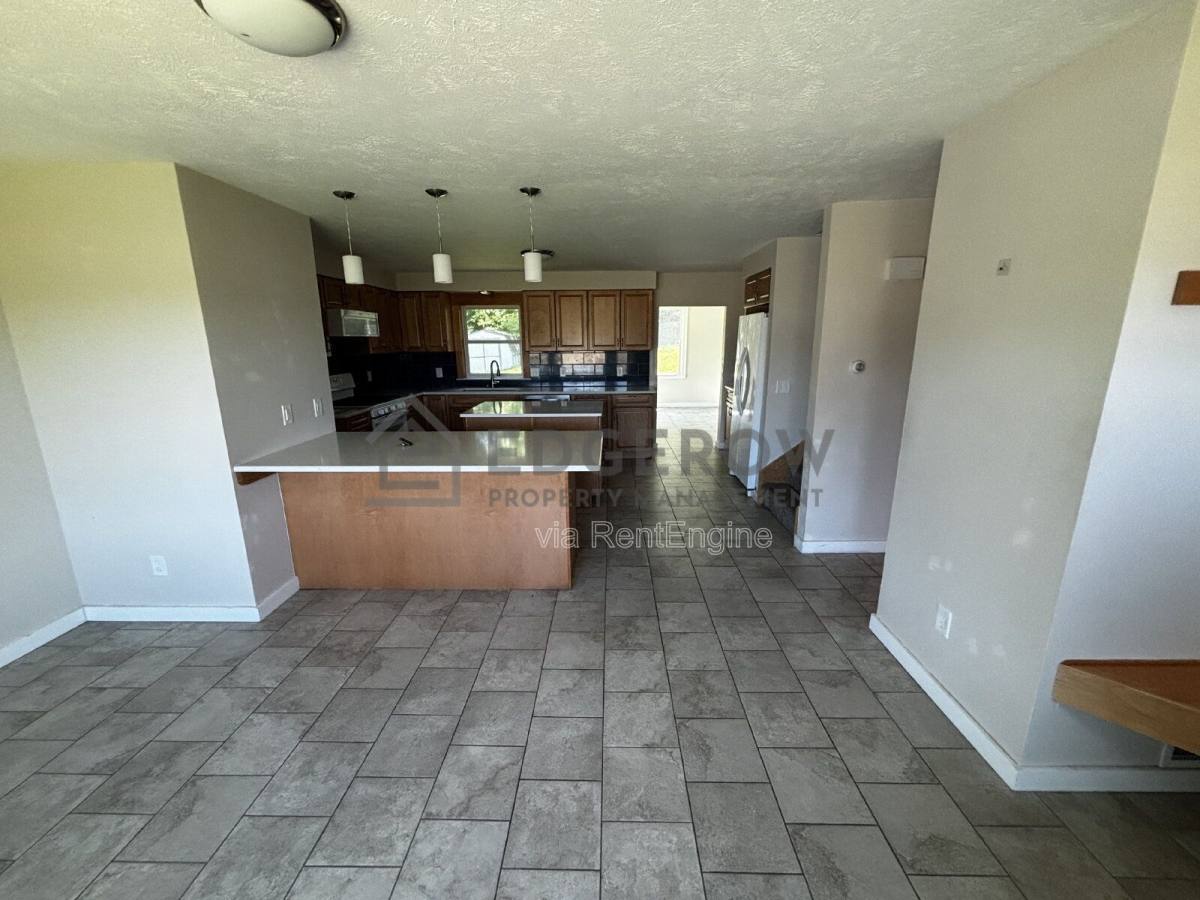 House for rent at 3262 68th St SW, Byron Center, MI 49315