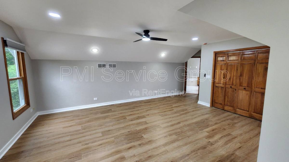 House for rent at 3467 Charlemaine Dr, Aurora, IL 60504
