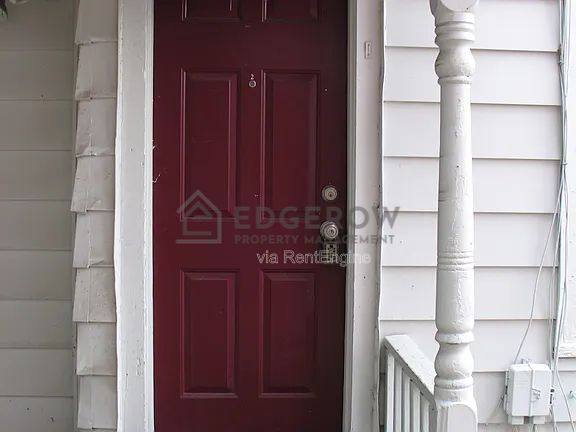 Apartment for rent at 635 Lafayette Ave NE #2, Grand Rapids, MI 49503