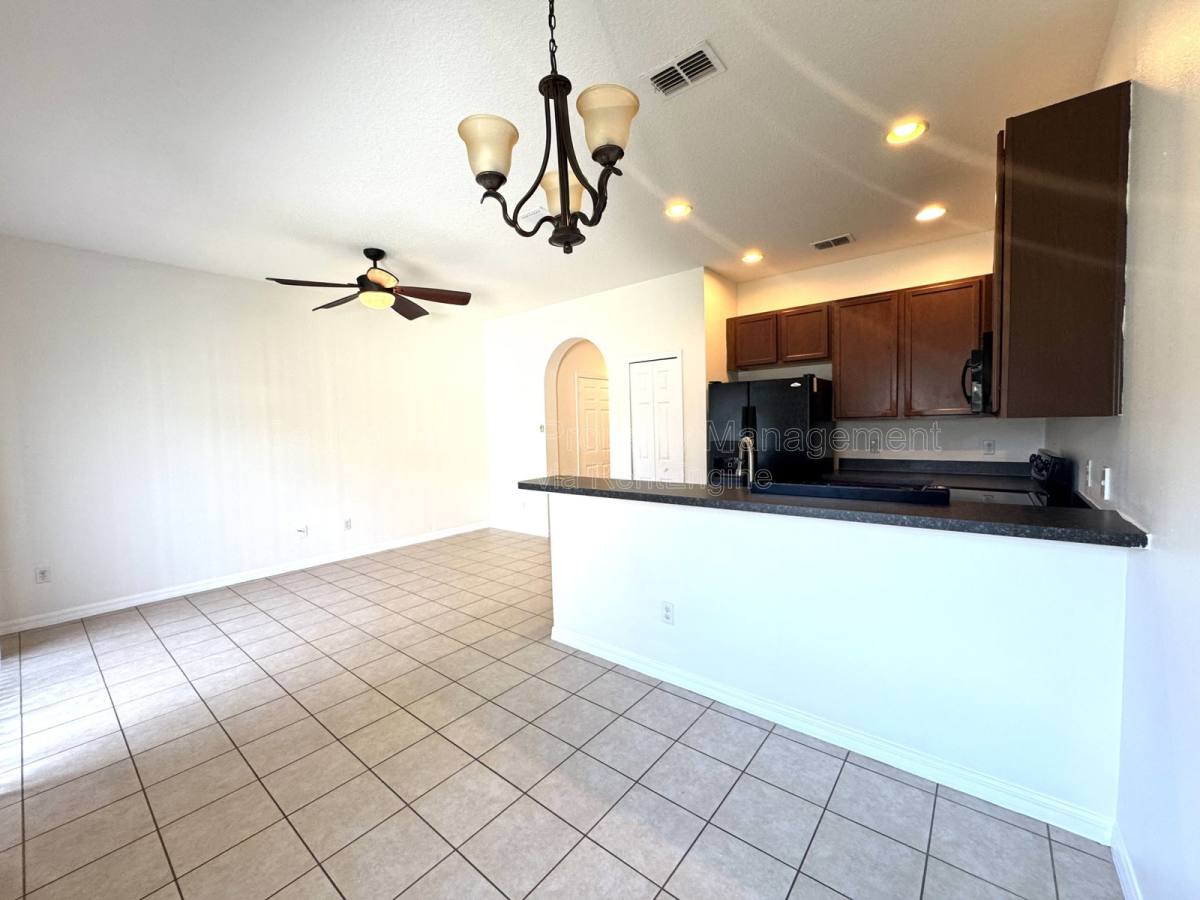 Townhouse for rent at 12117 Citruswood Dr, Orlando, FL 32832