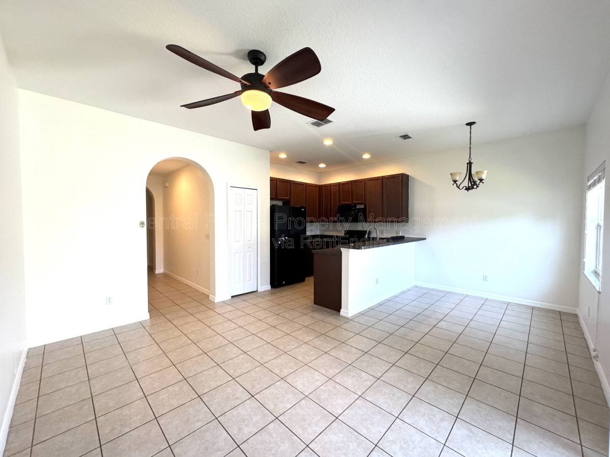 Townhouse for rent at 12117 Citruswood Dr, Orlando, FL 32832