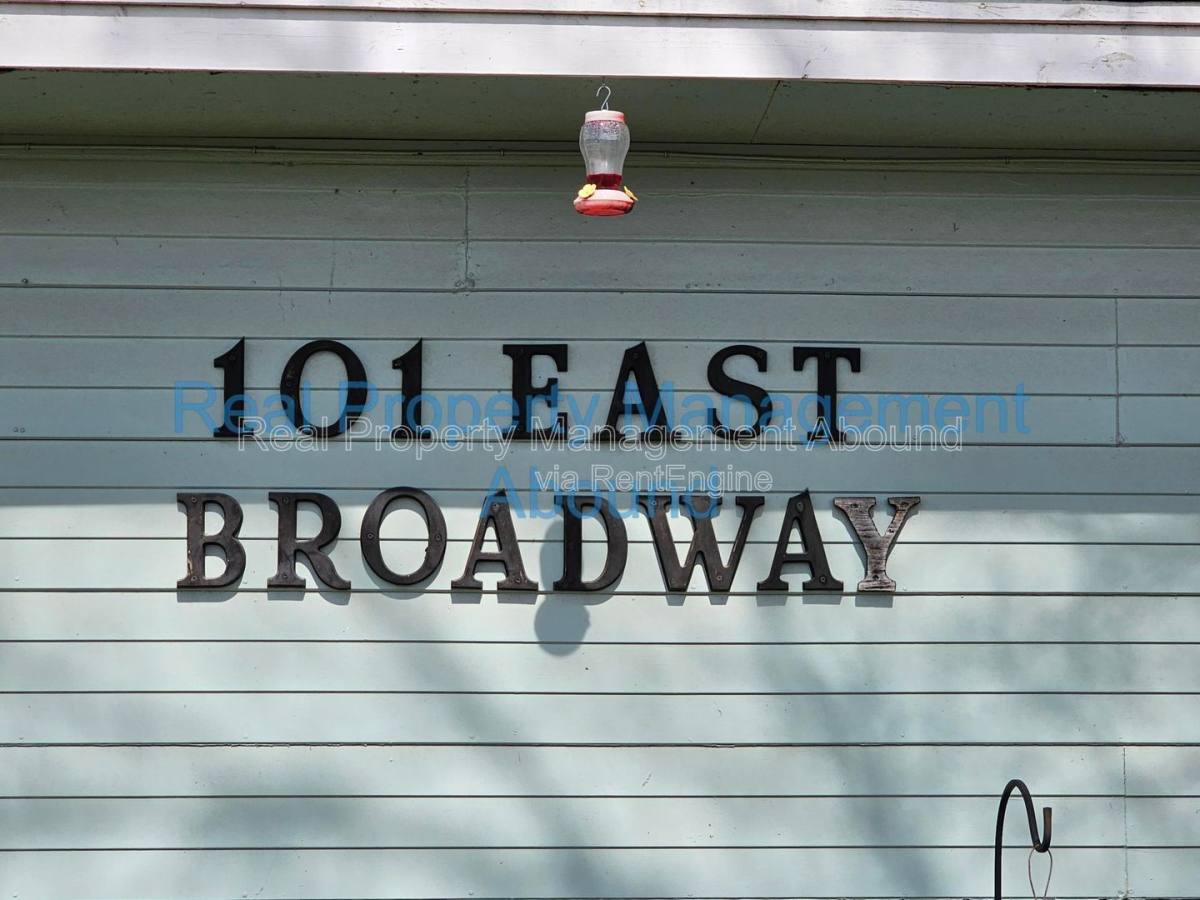Apartment for rent at 101 E Broadway St #3, Owasso, OK 74055