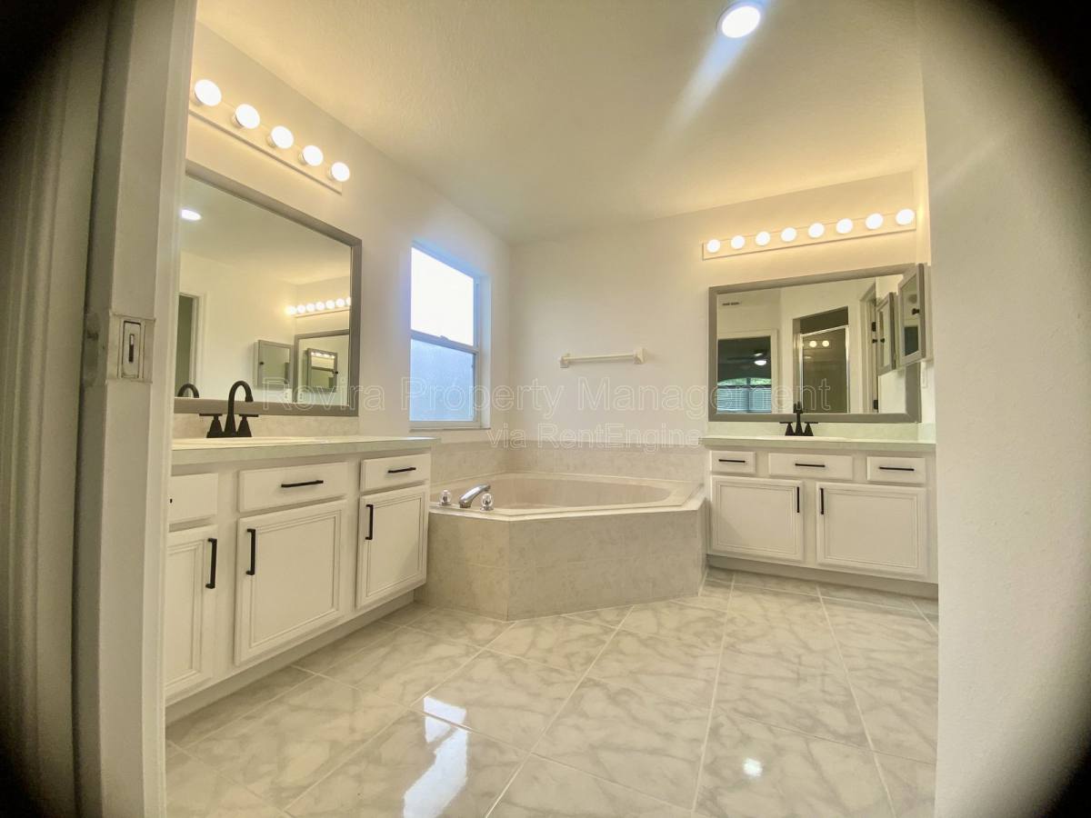 House for rent at 1690 Big Oak Lane, Kissimmee, FL 34746