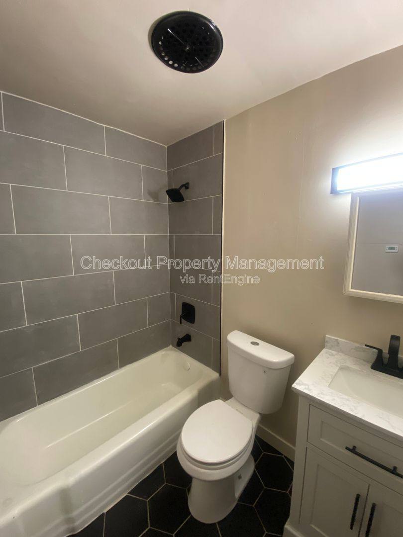 Apartment for rent at 813-815 Courtois St, Saint Louis, MO 63111