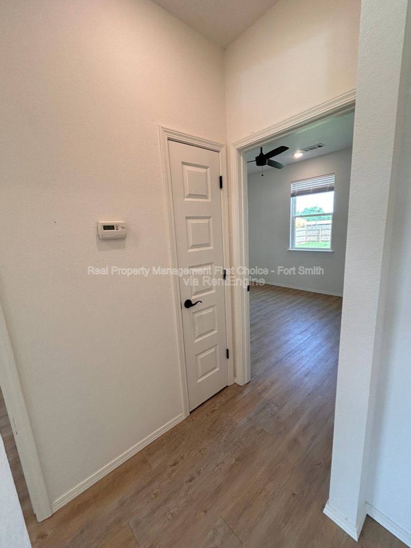 House for rent at 100 Countryside Way, Pocola, OK 74902