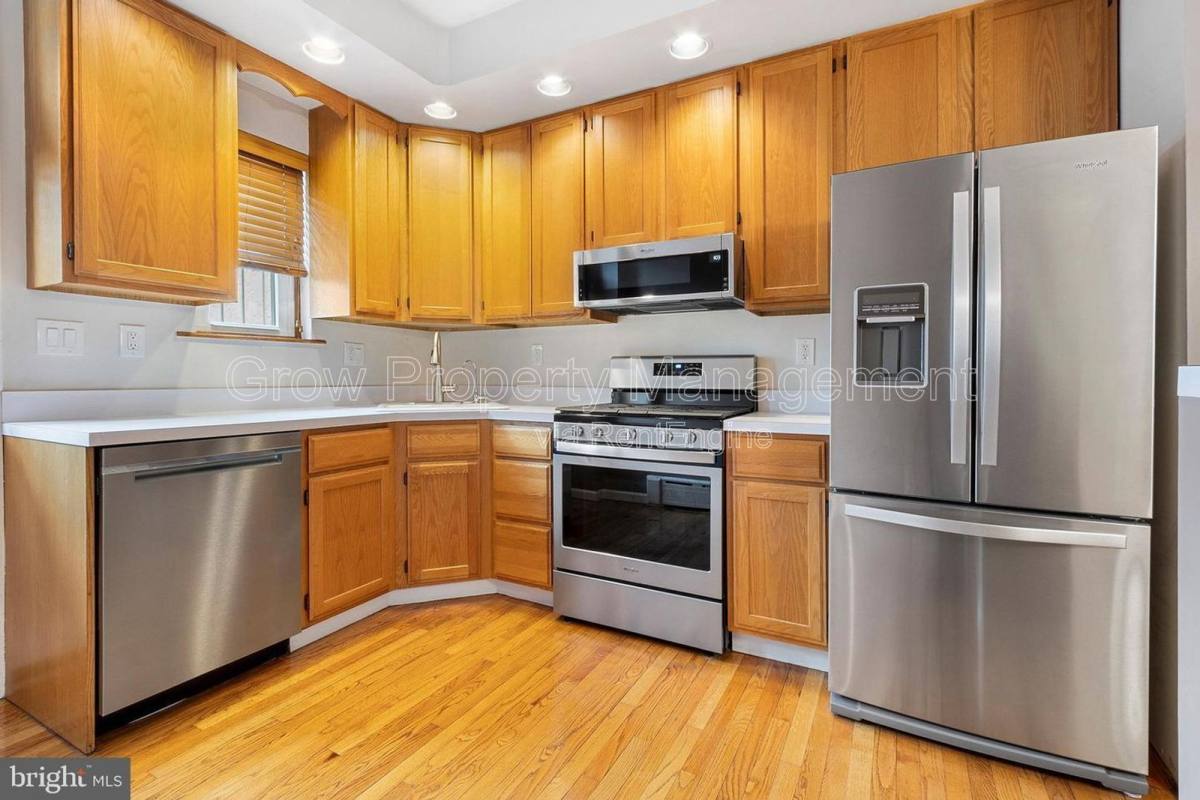 House for rent at 755 S 10th St, Philadelphia, PA 19147