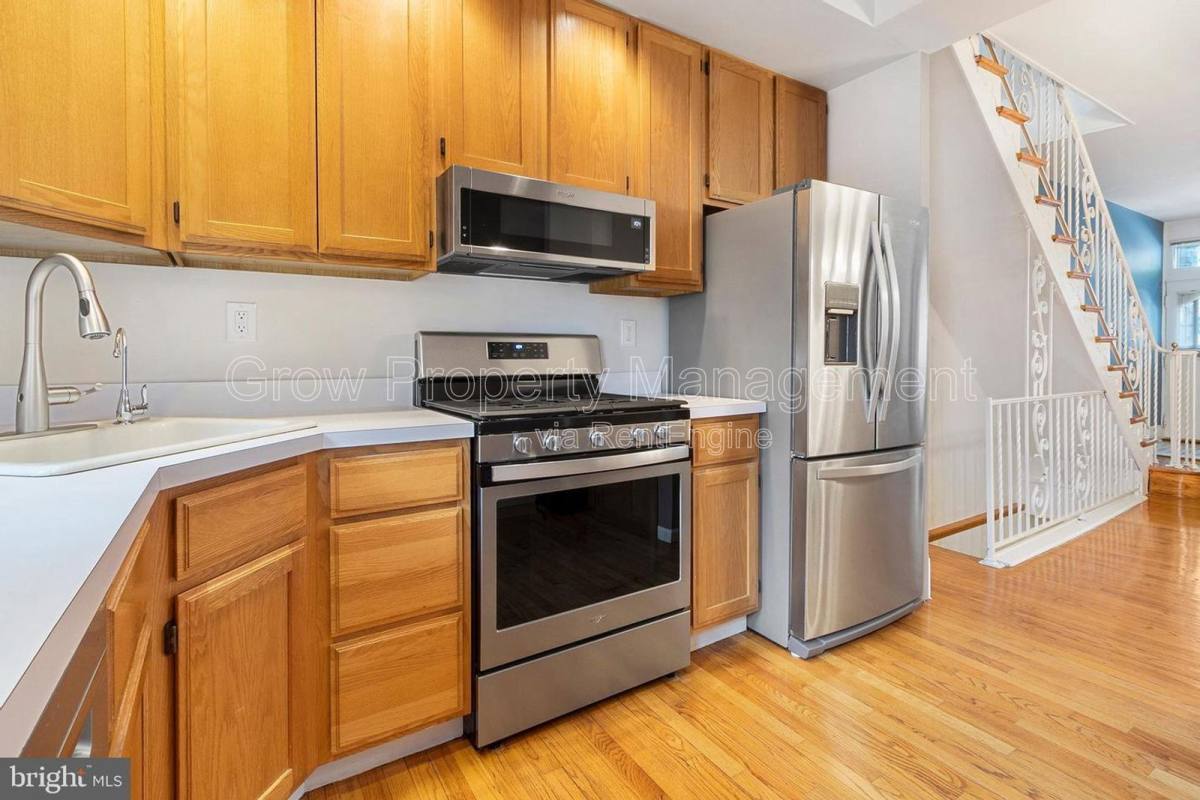 House for rent at 755 S 10th St, Philadelphia, PA 19147