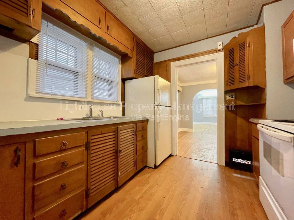 House for rent at 1183 Emerson Ave, Muskegon, MI 49442