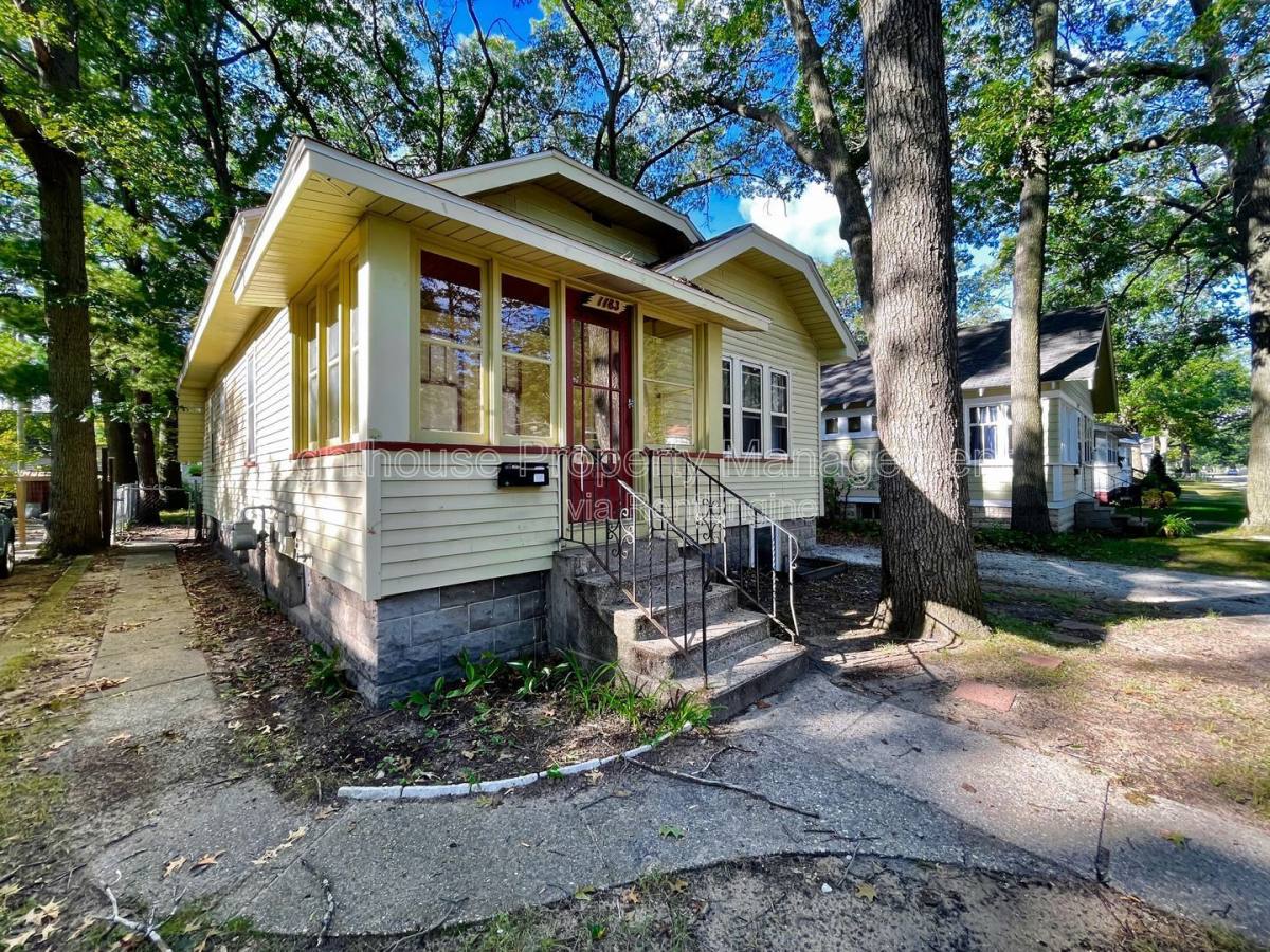 House for rent at 1183 Emerson Ave, Muskegon, MI 49442