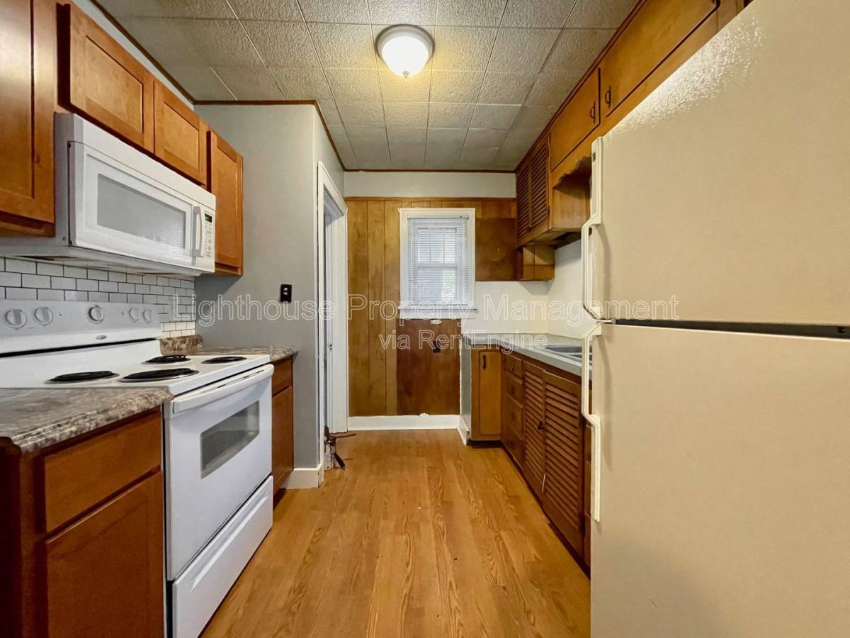 House for rent at 1183 Emerson Ave, Muskegon, MI 49442