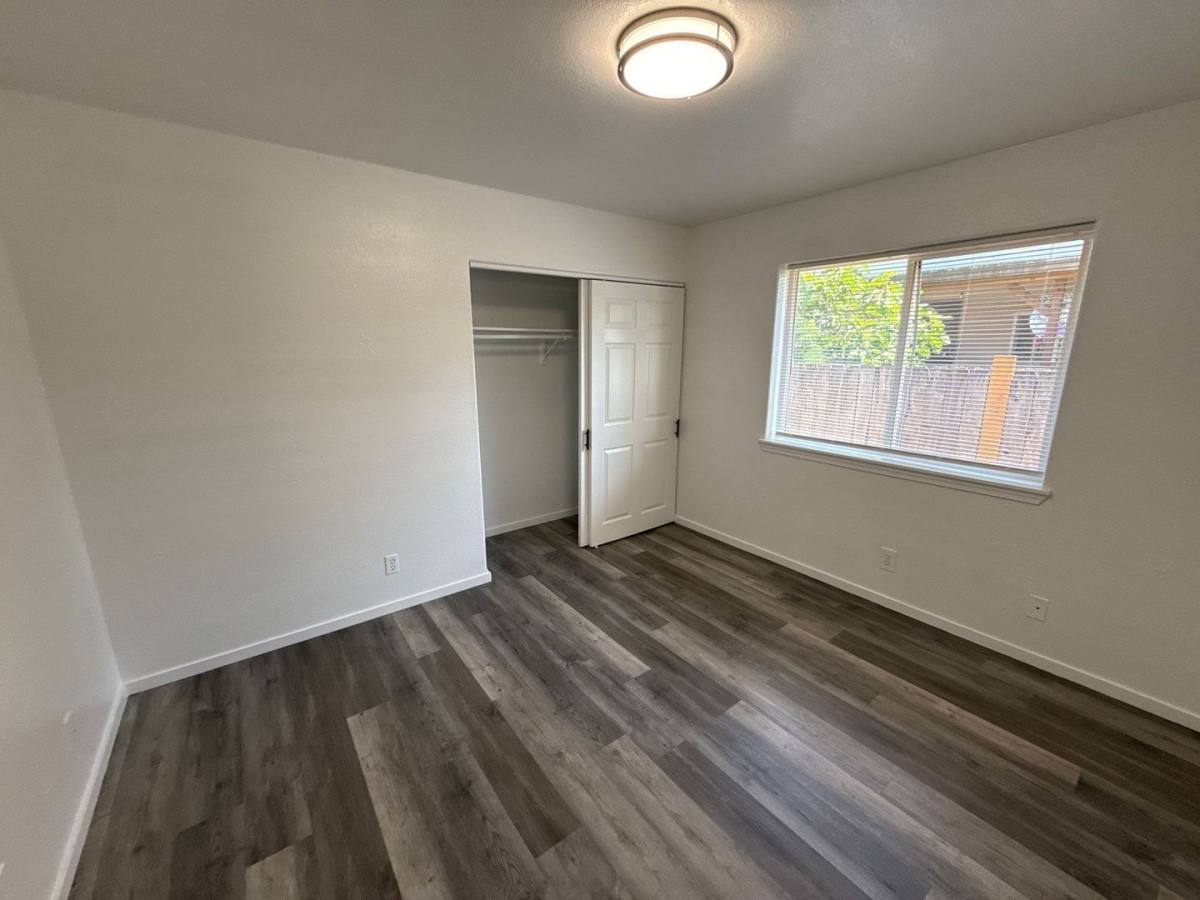 Apartment for rent at 1265 Poplar St, Sweet Home, OR 97386