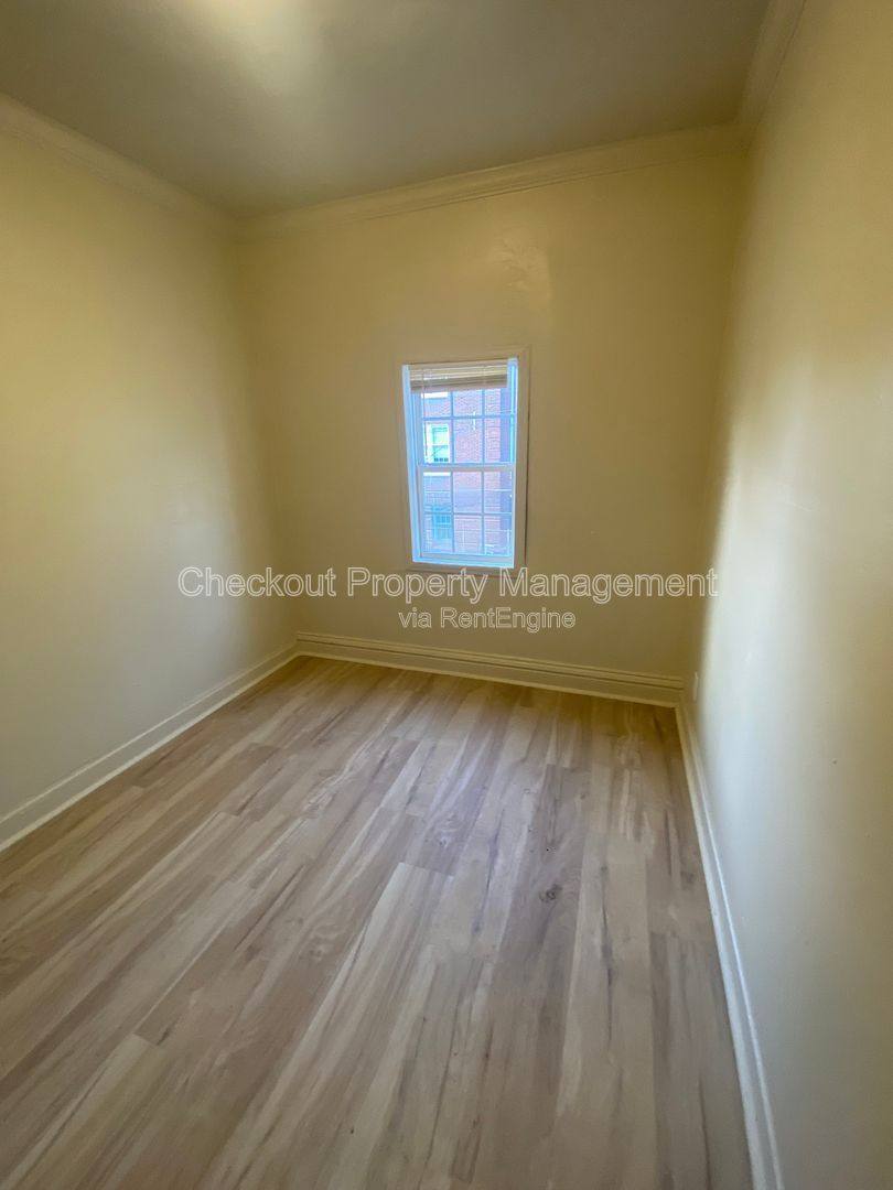 Apartment for rent at 2037 Maury Ave, Saint Louis, MO 63110