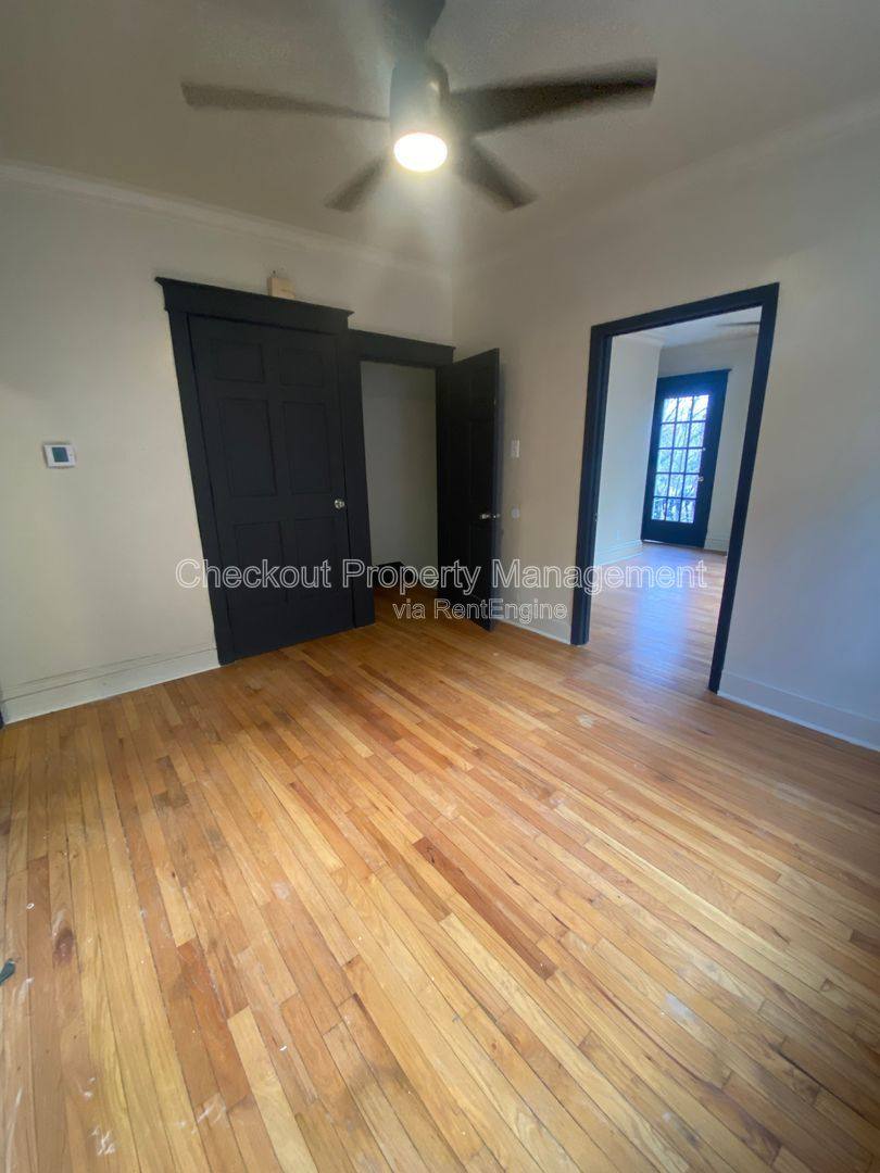 Apartment for rent at 2037 Maury Ave, Saint Louis, MO 63110