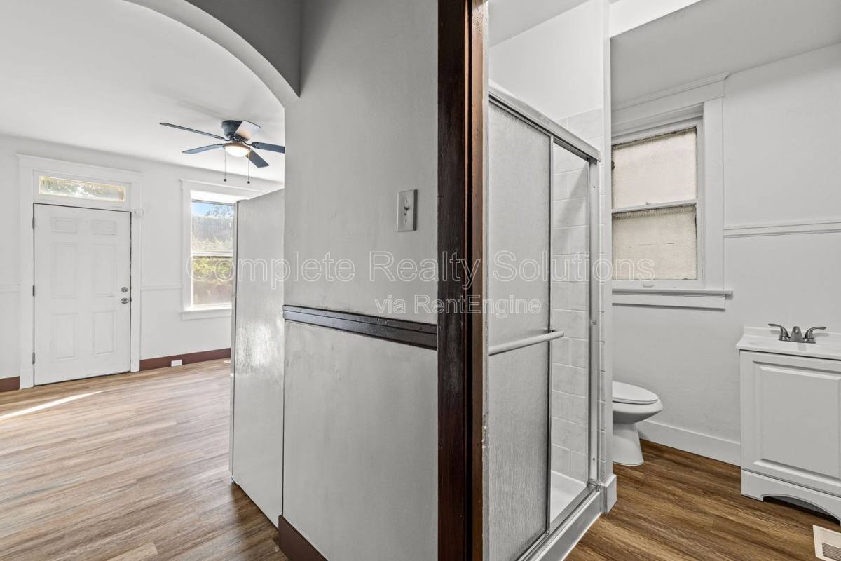 Apartment for rent at 510-512 Fassen St #512 1F, Saint Louis, MO 63111