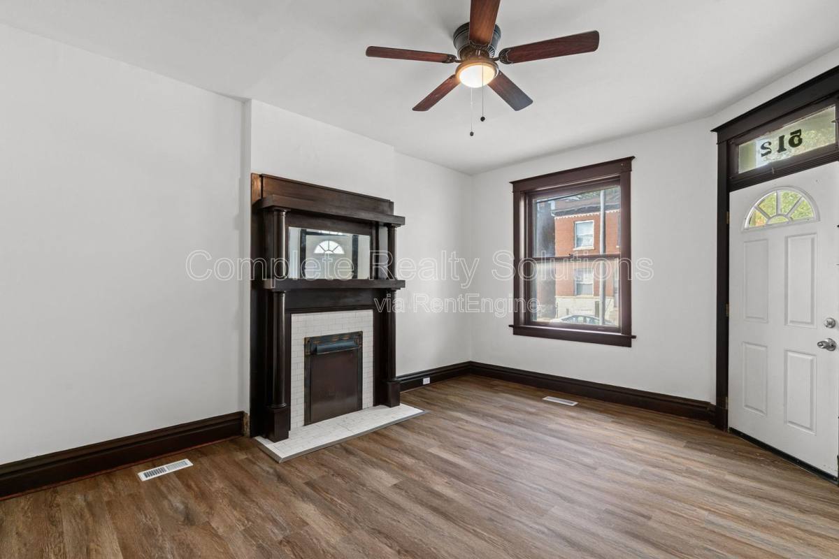 Apartment for rent at 510-512 Fassen St #512 1F, Saint Louis, MO 63111