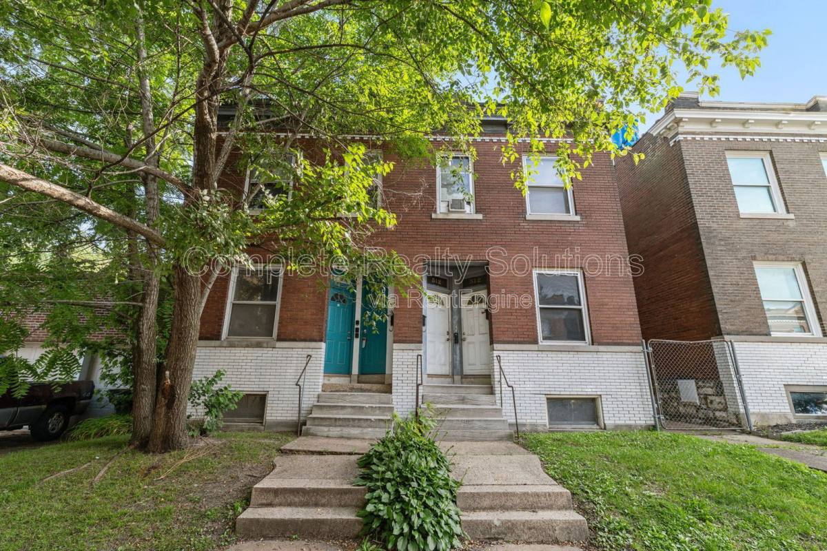 Apartment for rent at 510-512 Fassen St #512 1F, Saint Louis, MO 63111