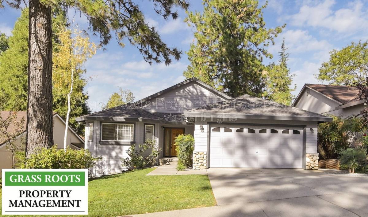 House for rent at 315 Vistamont Dr, Grass Valley, CA 95945