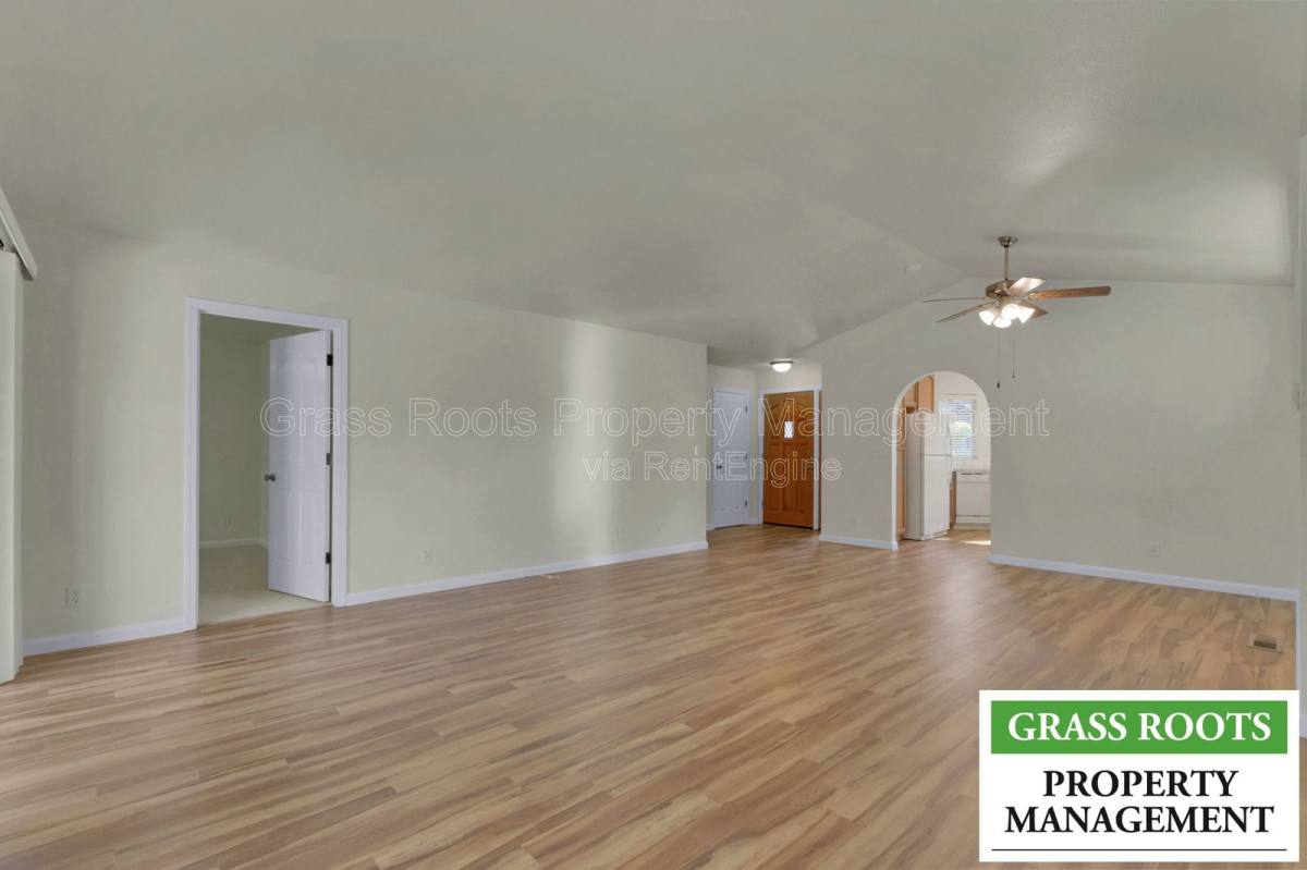 House for rent at 315 Vistamont Dr, Grass Valley, CA 95945