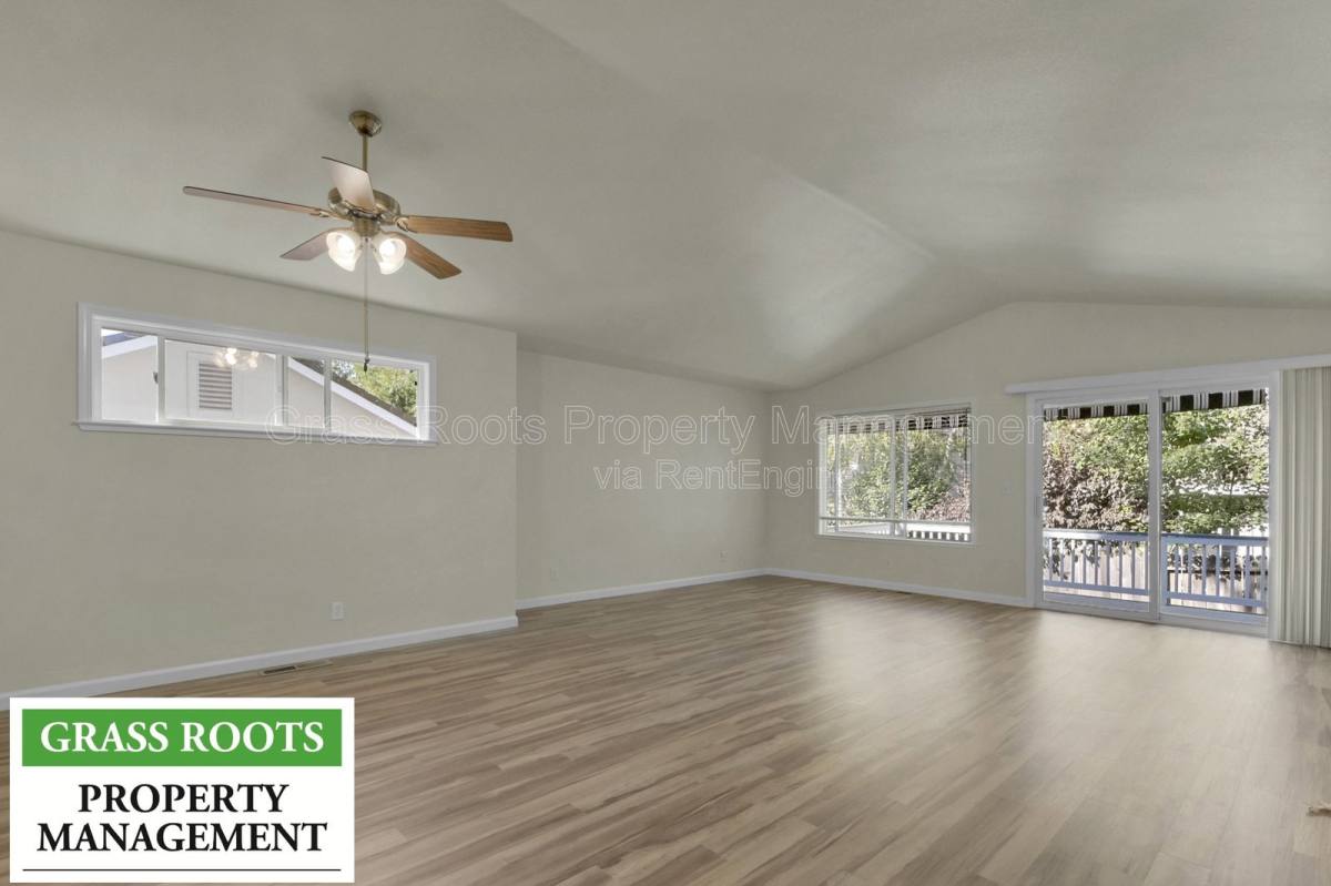 House for rent at 315 Vistamont Dr, Grass Valley, CA 95945