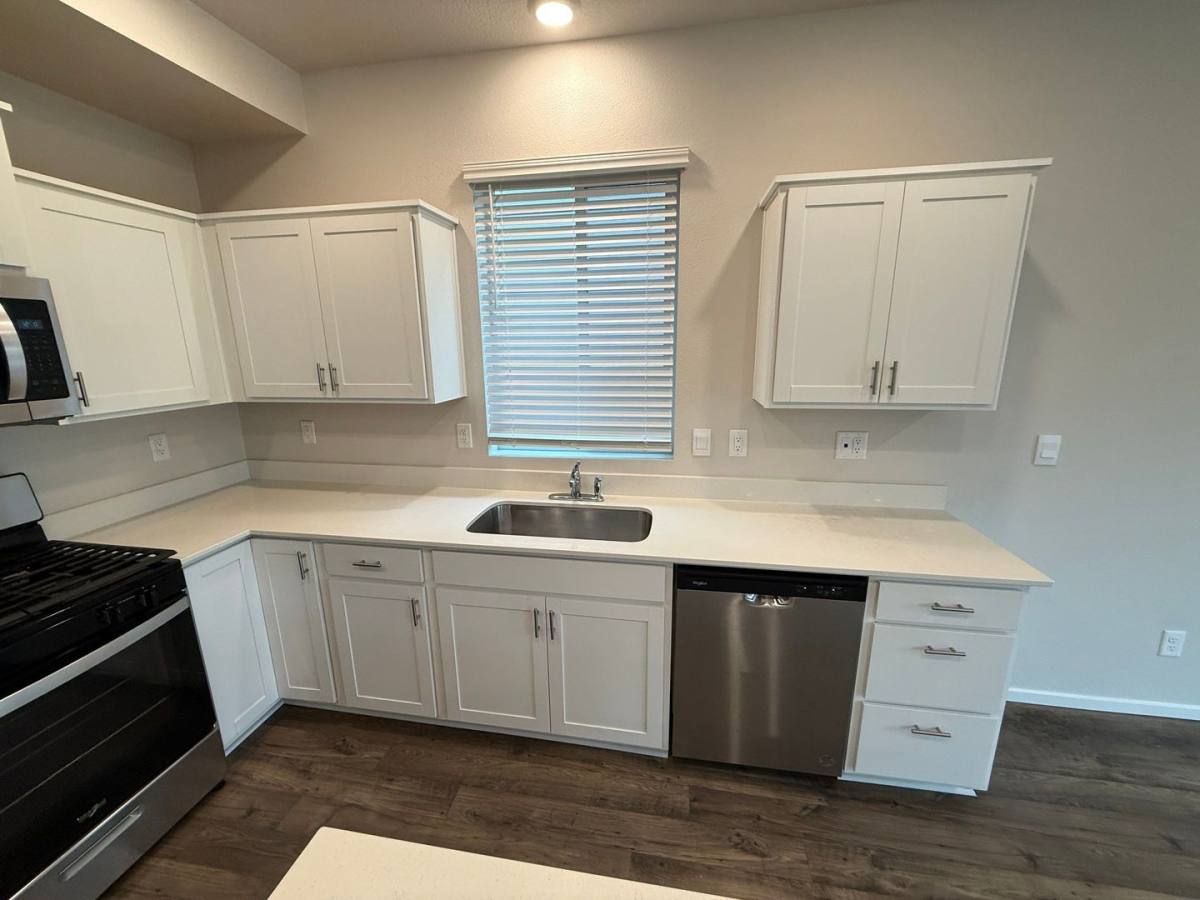 House for rent at 4833 Thyme Ave NE, Salem, OR 97301