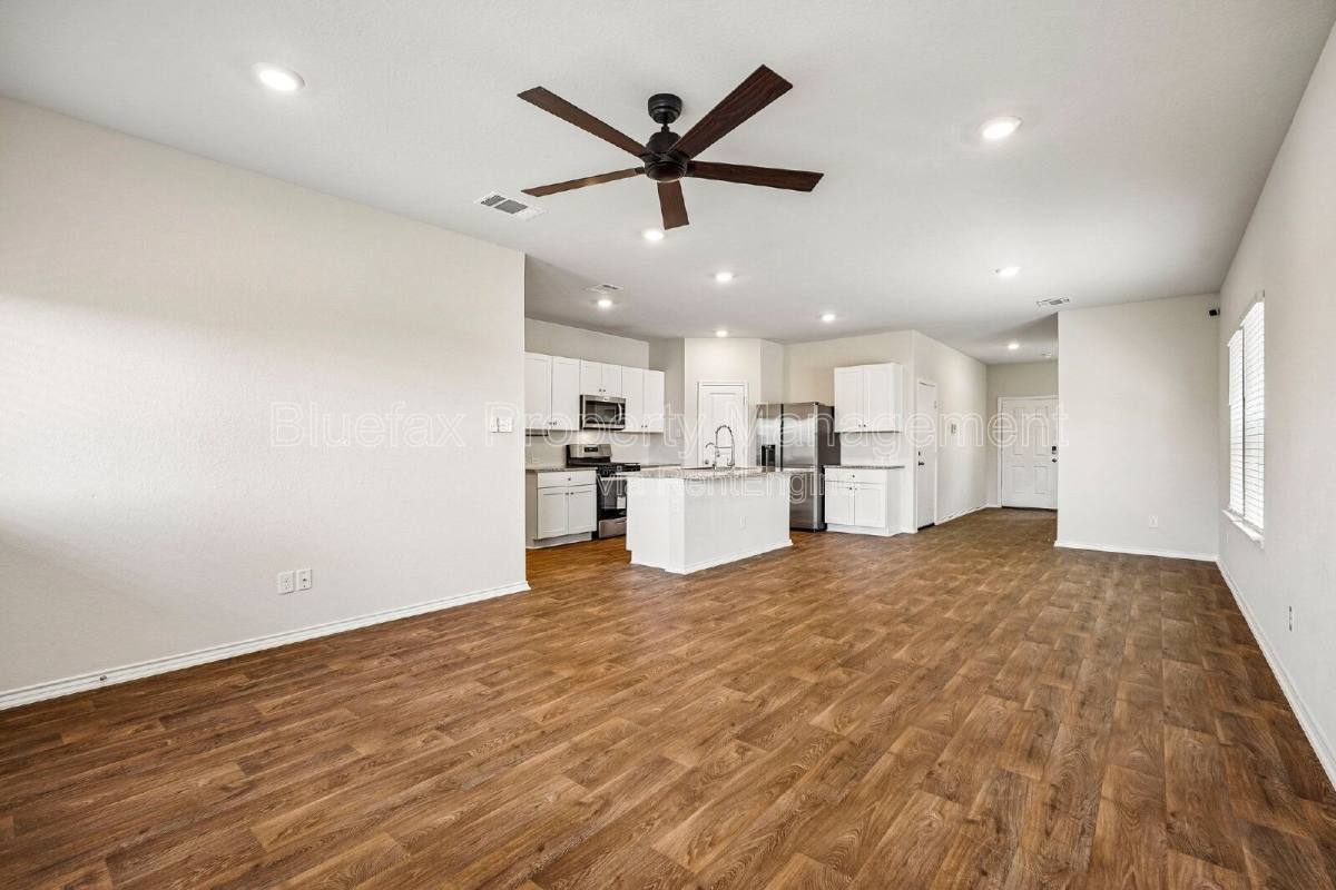 House for rent at 13802 Oolite Run, San Antonio, TX 78253