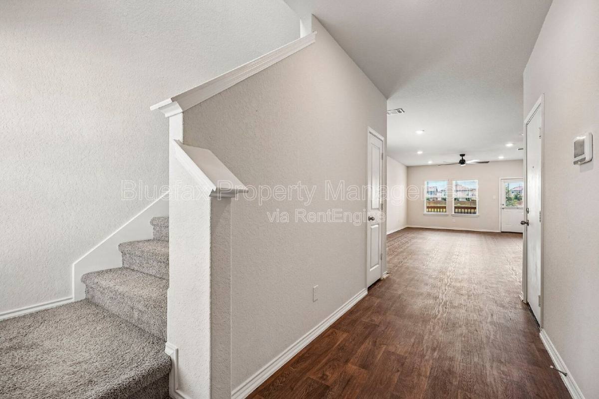 House for rent at 13802 Oolite Run, San Antonio, TX 78253