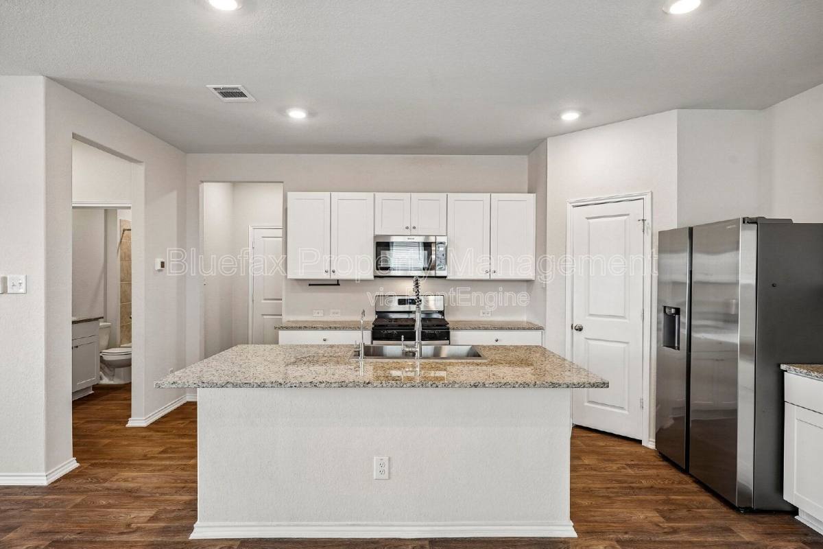 House for rent at 13802 Oolite Run, San Antonio, TX 78253