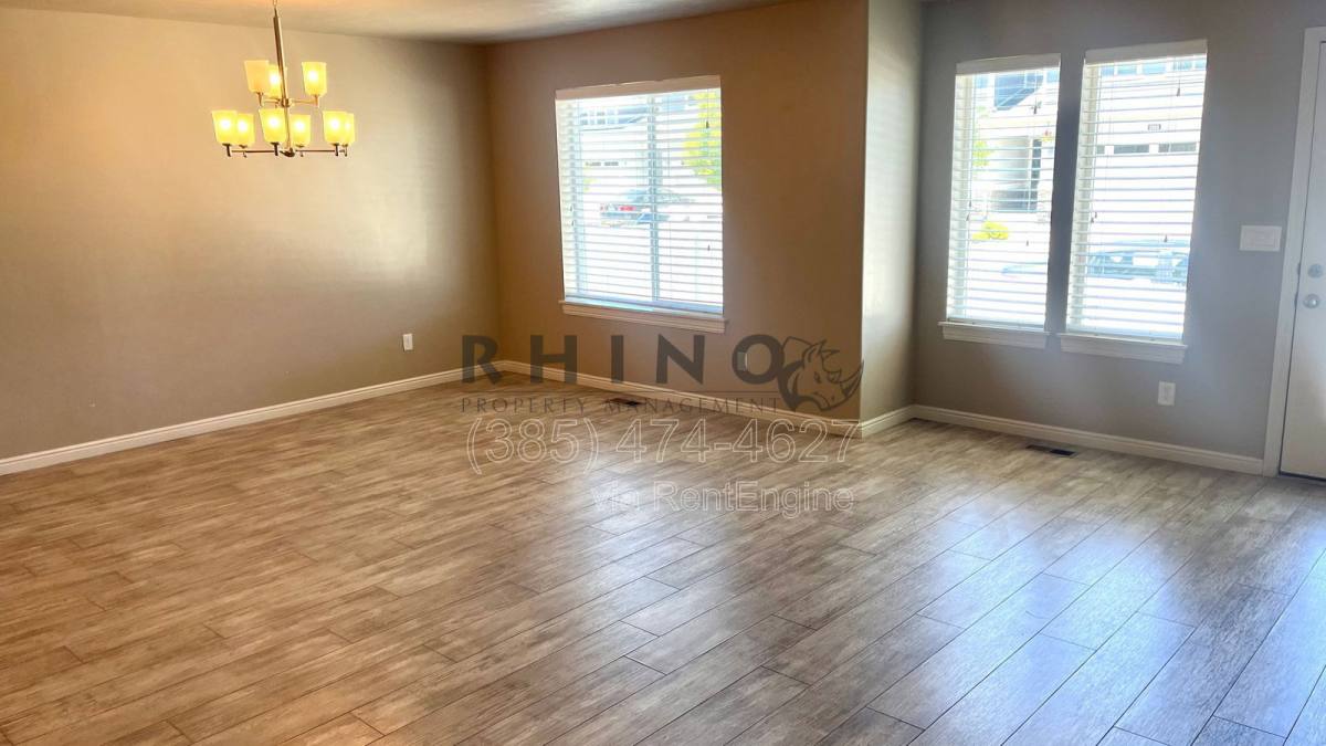 Townhouse for rent at 1385 Bridal Veil Dr, Riverton, UT 84065