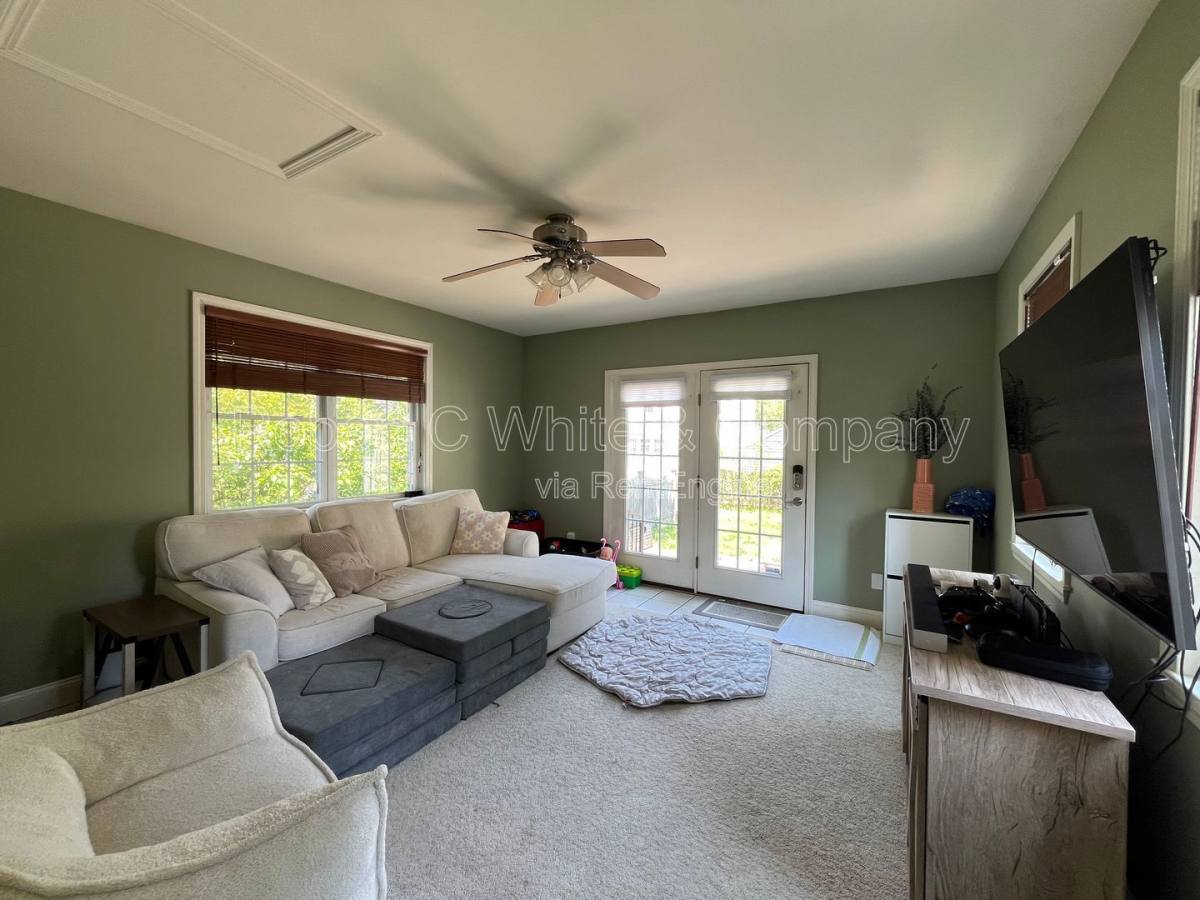 House for rent at 109 Ardmore St, Hamden, CT 06517