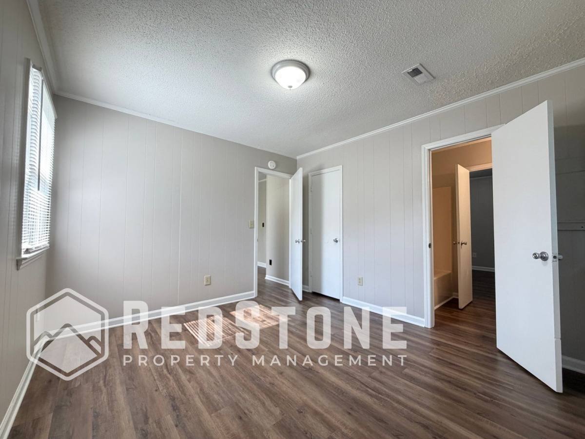 Apartment for rent at 327 E Parker St #A, Graham, NC 27253