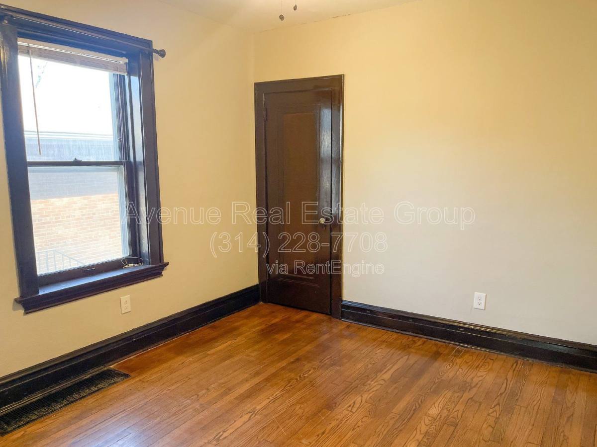 Apartment for rent at 6044 SW Ave, Saint Louis, MO 63139