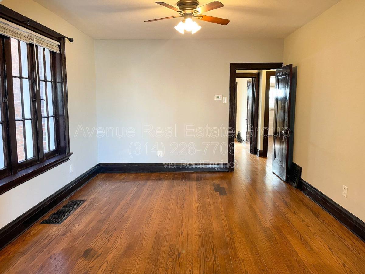 Apartment for rent at 6044 SW Ave, Saint Louis, MO 63139