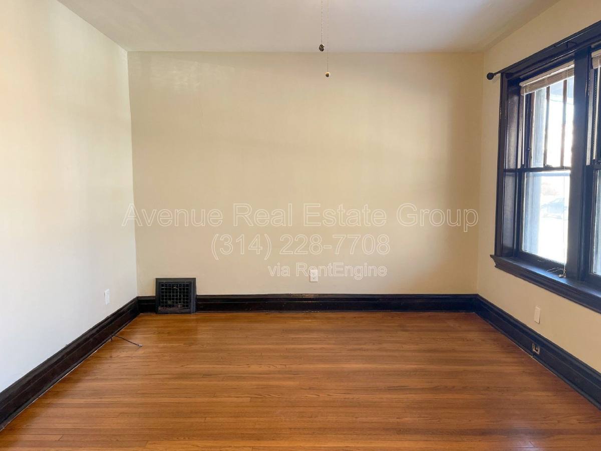 Apartment for rent at 6044 SW Ave, Saint Louis, MO 63139