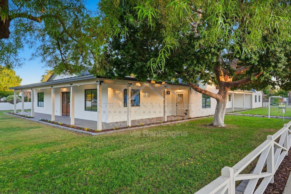 House for rent at 2315 N 42nd St, Phoenix, AZ 85008