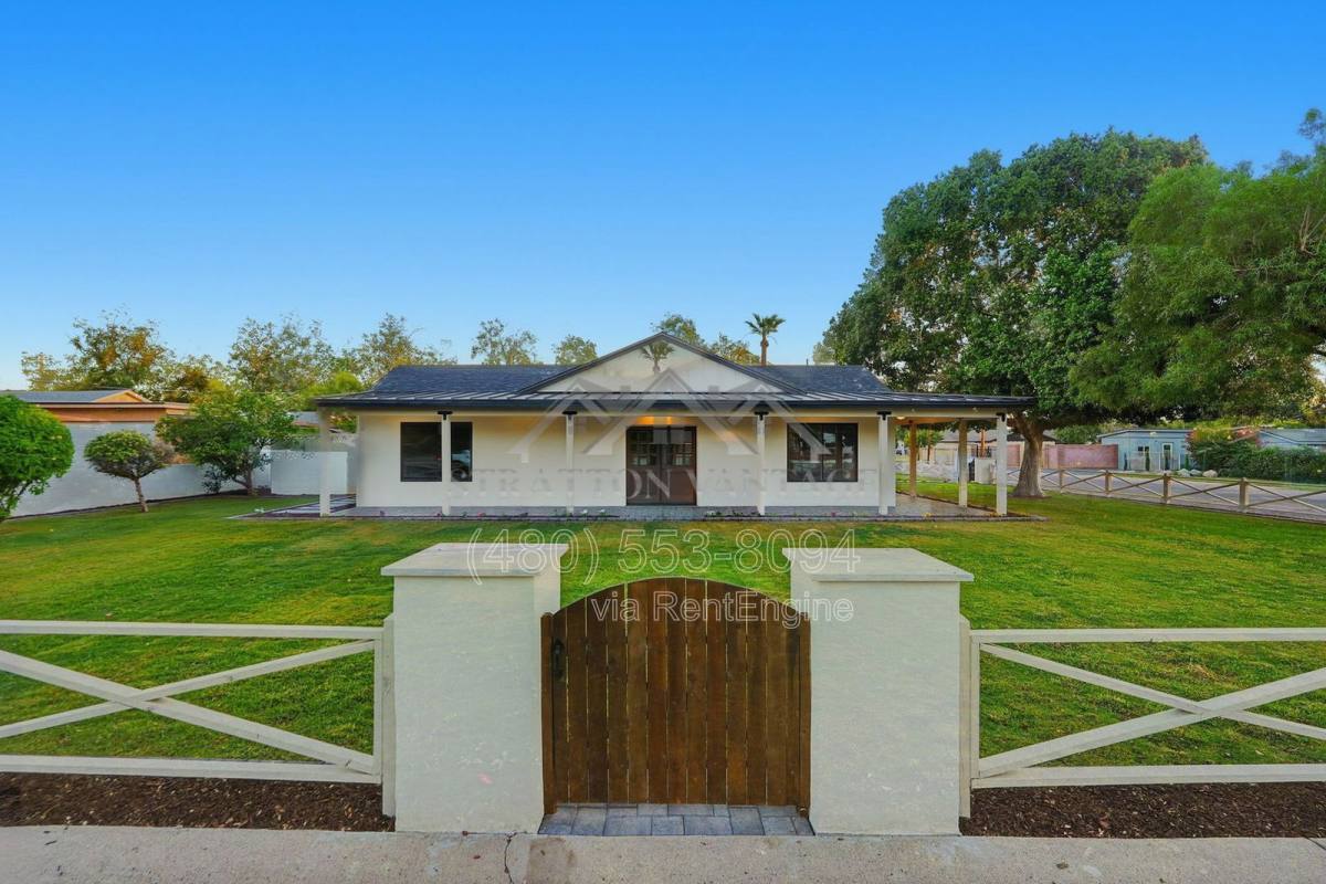 House for rent at 2315 N 42nd St, Phoenix, AZ 85008
