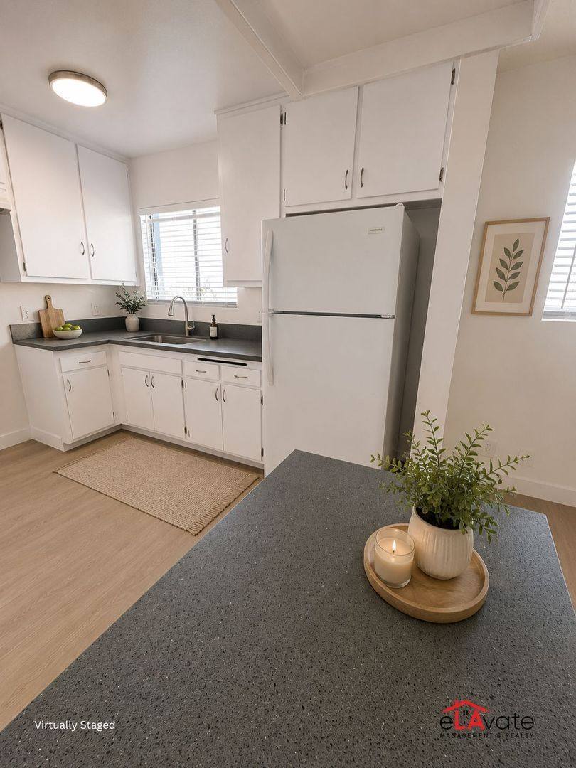 Apartment for rent at 11816 Chandler Blvd #11, Valley Village, CA 91607
