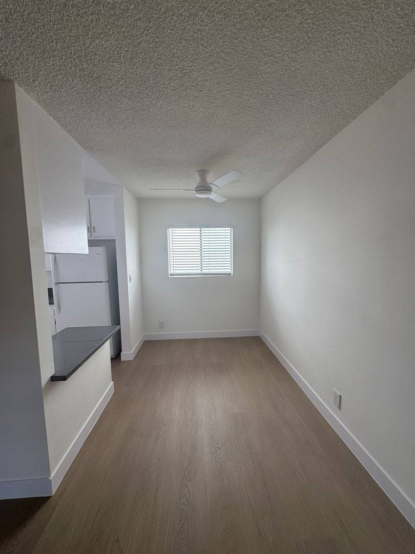 Apartment for rent at 11816 Chandler Blvd #11, Valley Village, CA 91607