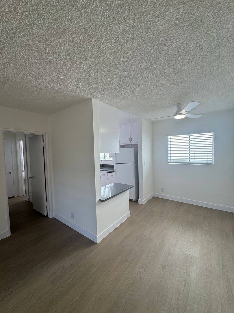 Apartment for rent at 11816 Chandler Blvd #11, Valley Village, CA 91607