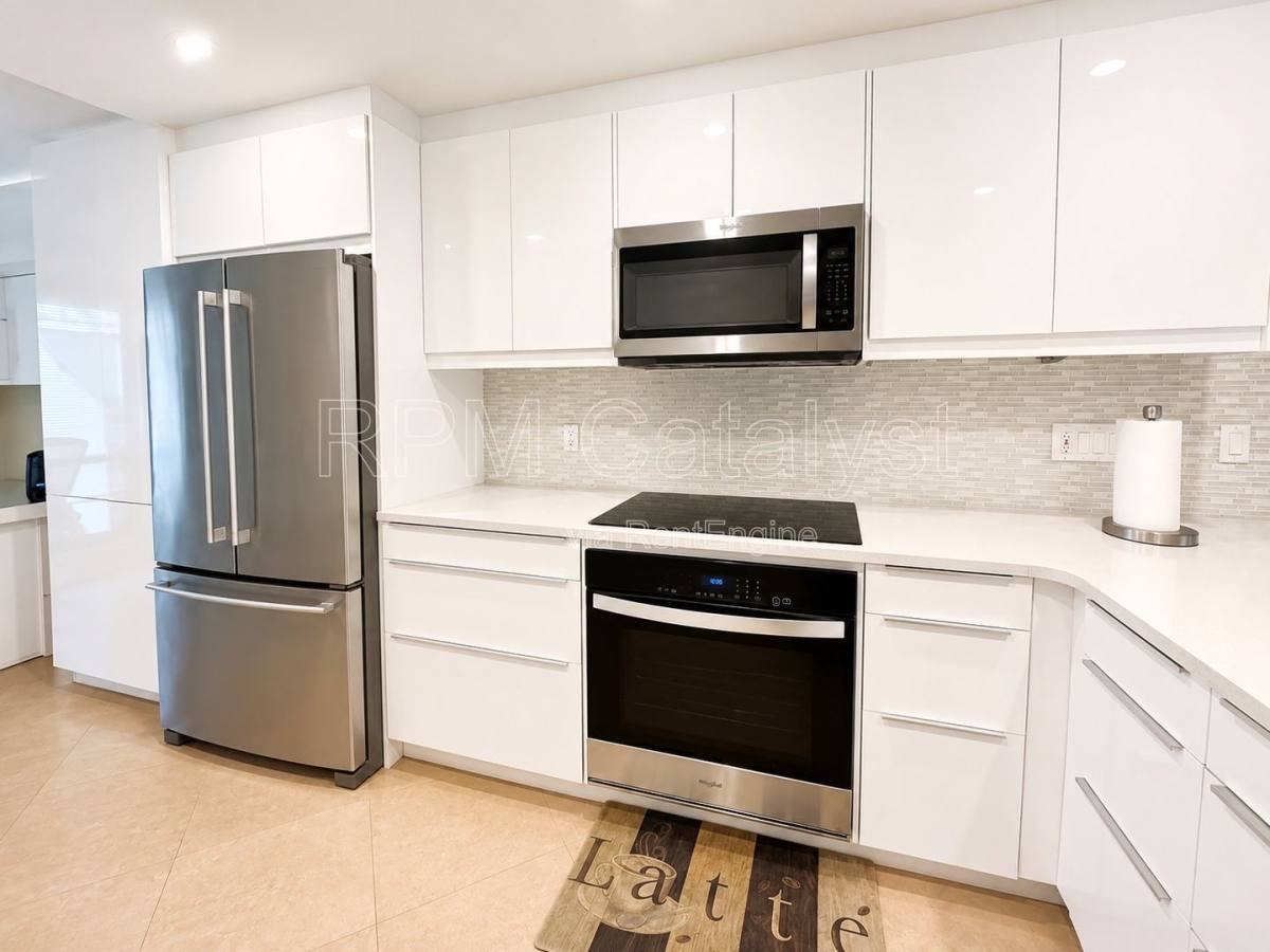 Condo for rent at 4780 Brittany Dr S #11, Saint Petersburg, FL 33715