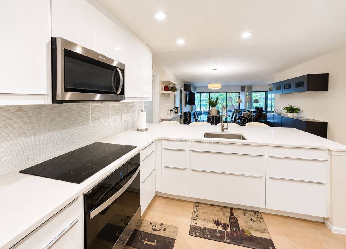 Condo for rent at 4780 Brittany Dr S #11, Saint Petersburg, FL 33715