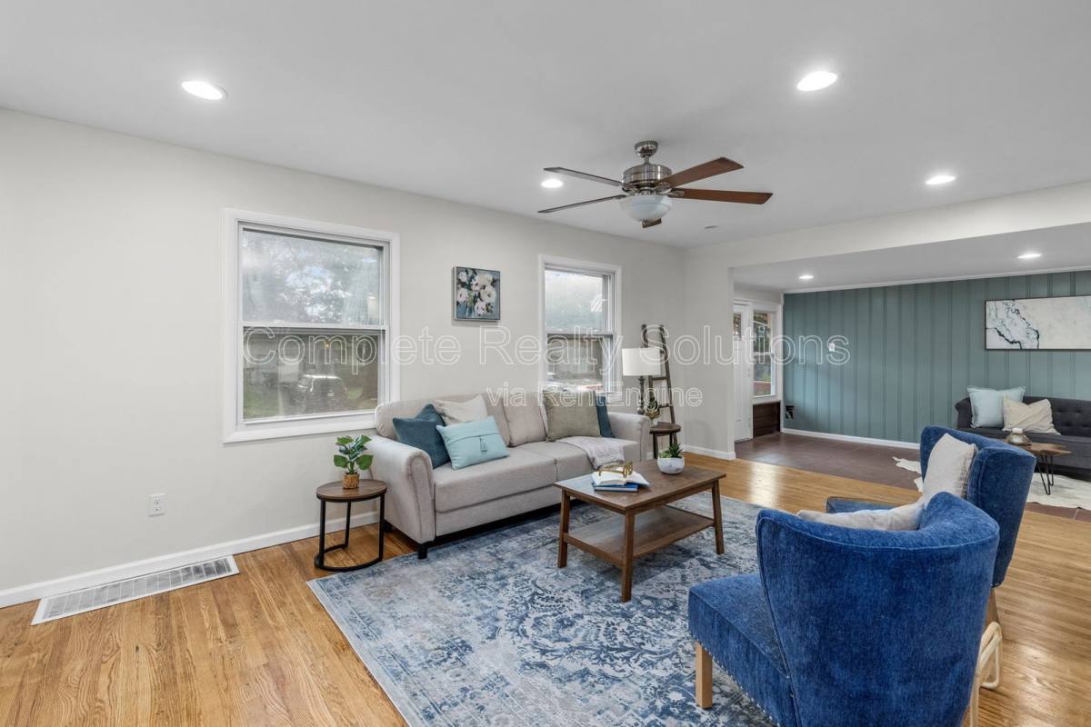 House for rent at 9551 Cantwell Dr, Saint Louis, MO 63123