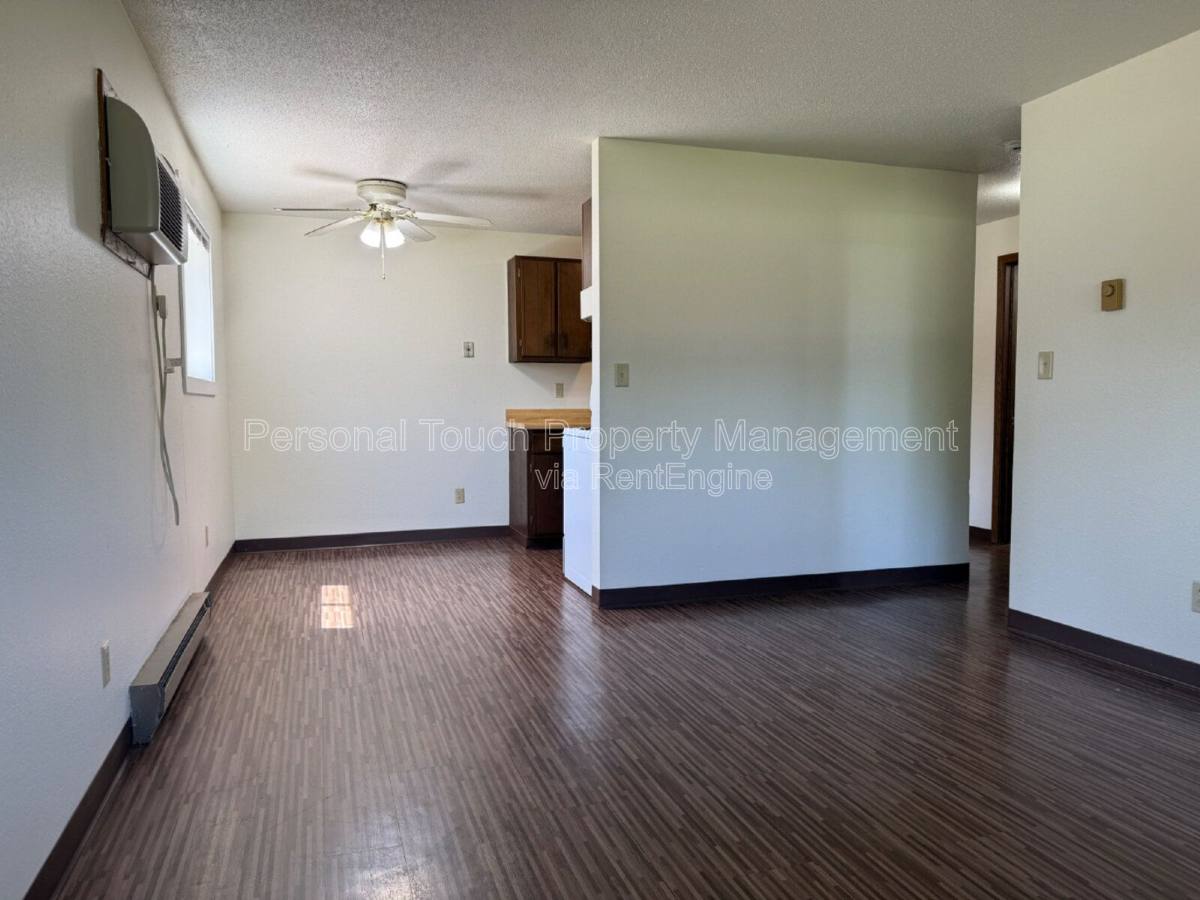 Apartment for rent at 212 9th Ave S #3, Casselton, ND 58012