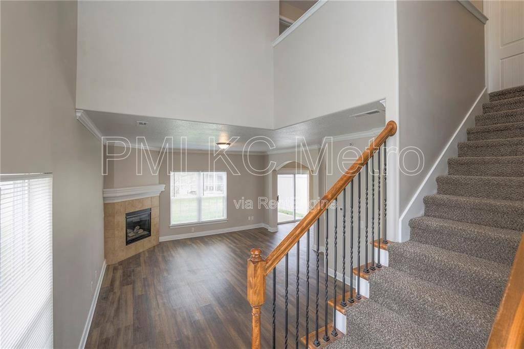 Townhouse for rent at 8921 Inkster St, Lenexa, KS 66227